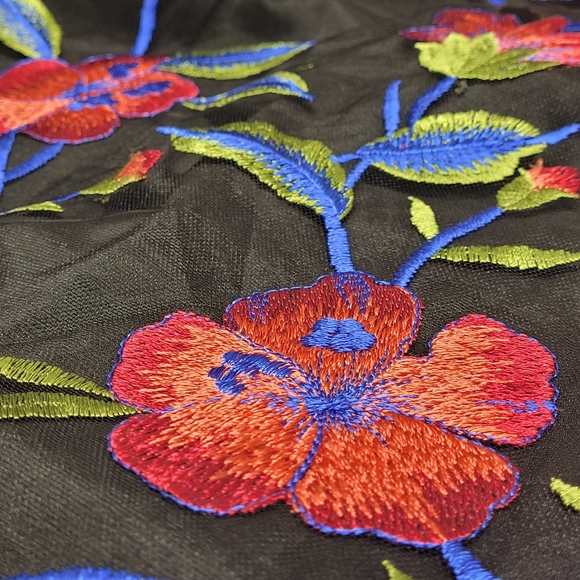 🆕️Aidan Mattox Black Floral Mini Embroidered Sheath Dress Size 6 - Picture 14 of 15